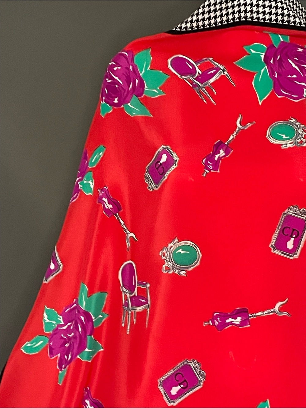 Gorg Vintage Christian Dior Silk Scarf Crimson with Roses Large 34 In Mint Cond - Picture 4 of 10